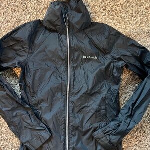 Columbia womens black zip-up rainjacket with packable hood size small